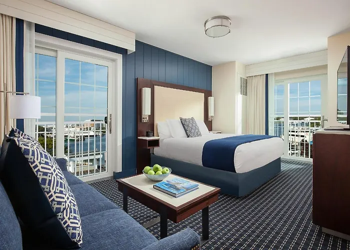 Hyannis Harbor Hotel (Adults Only)